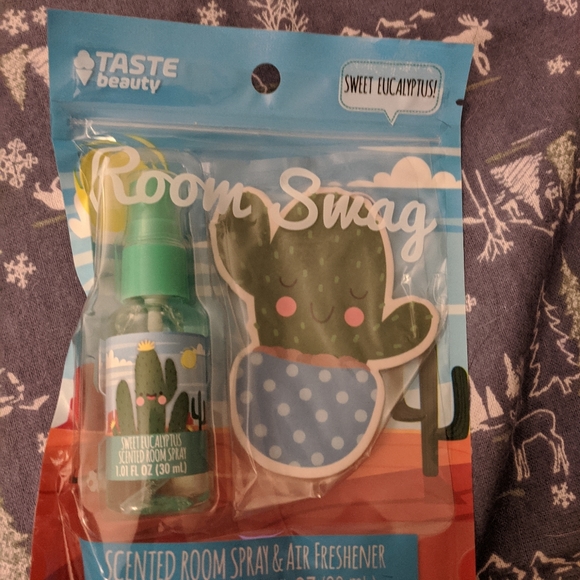 NEW! Room Spray & Freshener (6pks) - Picture 4 of 5